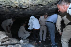 करीब 150 मीटर लम्बे सुरंग में अवैध कोयला खनन पर सख्ती, सेंट्रल फ्लाइंग स्क्वाड की बड़ी कार्रवाई……देवखोल और भालूमाड़ा में खनन क्षेत्र चिन्हित, ब्लास्टिंग कर बंद करने के निर्देश