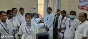 नर्सिंग स्टाफ व छात्रों ने किया 15 यूनिट रक्तदान