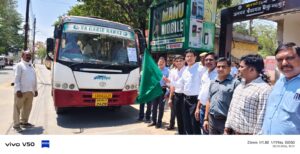 पंचायत उप निर्वाचन के लिए हरी झंडी दिखाकर की गई बस रवाना…बैकुंठपुर जनपद के डुमरिया एवं केनापारा में आठ पंचों और जनपद सदस्य क्षेत्र क्रमांक 7 में निर्वाचन के लिए उप निर्वाचन होगा