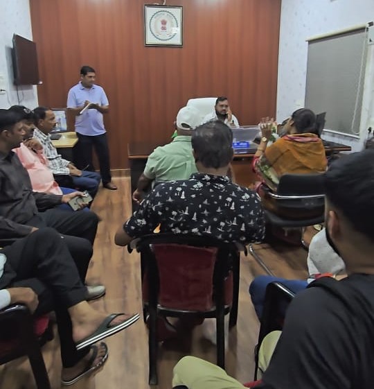 समस्याओ को लेकर शिवपुर-चरचा में हल्लाबोल….रविवार को लालमूनि के नेतृत्व में राजीव चौक पर होगा धरना प्रर्दशन