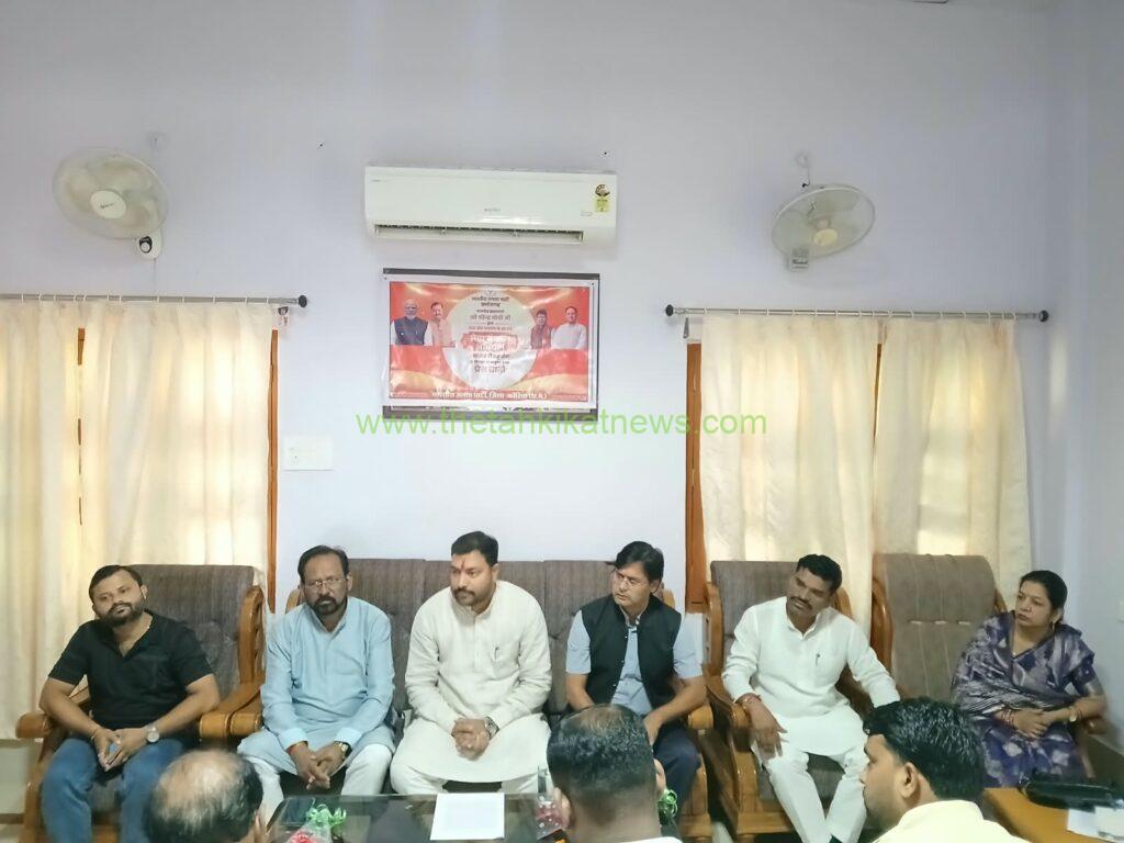 प्रधानमंत्री मोदी के 25 वर्षों की जनसेवा को जन-जन तक पहुंचाएगा, सेवा संकल्प अभियान – विश्वविजय सिंह तोमर