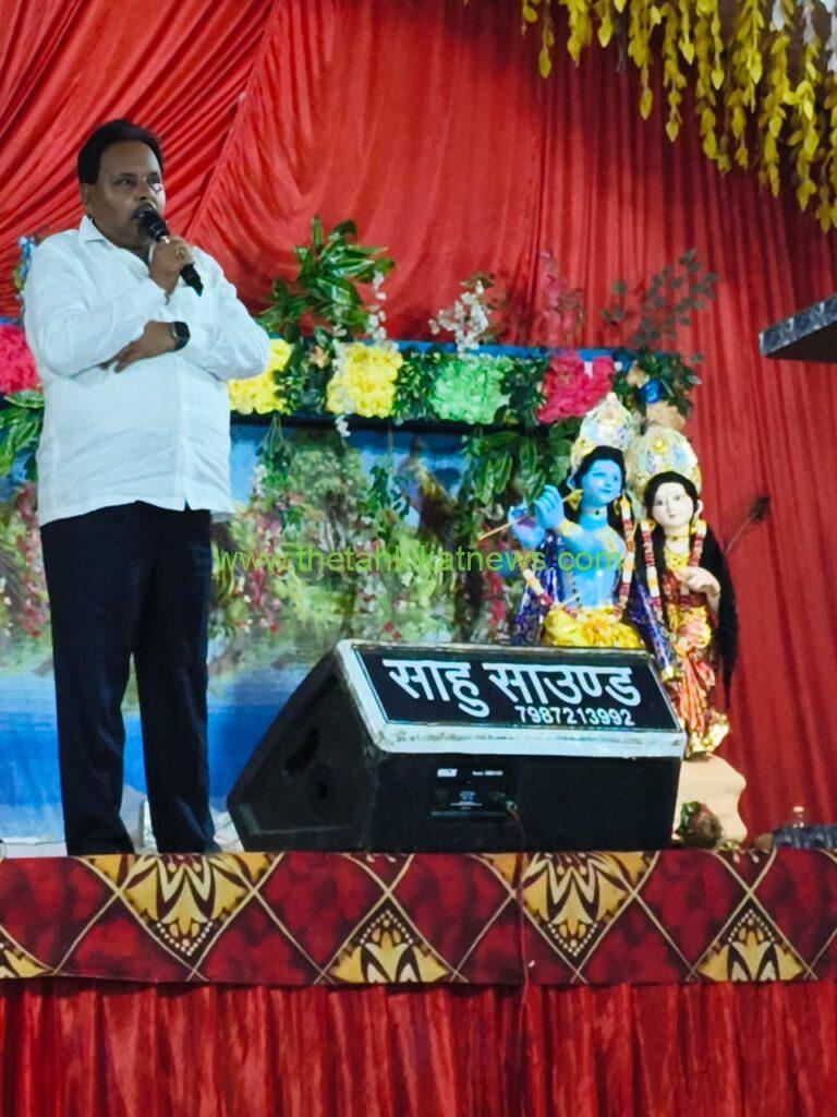 अतिथि अशोक जायसवाल के हाथो पुरुस्कृत हुए, मेधावी छात्र व मटकी फोड़ प्रतियोगिता विजेता