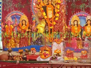 बैकुंठपुर जगह-जगह विराजीं दूर्गा माता की प्रतिमाए………..
