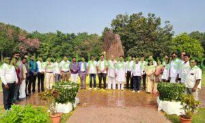 कांग्रेस अध्यक्ष प्रदीप गुप्ता ने शक्ति स्थल पहुंचकर इंदिरा गांधी को दी श्रद्धांजलि